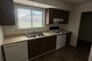 906 Pomona Dr, Champaign, IL 61822 - Photo 5
