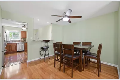 7204 W Cortland Street #205, Elmwood Park, IL 60707 - Photo 9