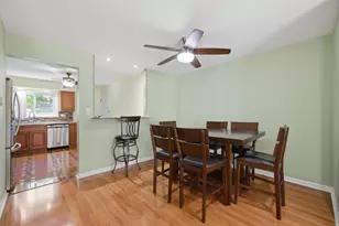 7204 W Cortland St, Elmwood Park, IL 60707 - Photo 9