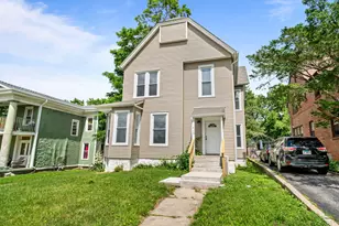 712 N Court St, Rockford, IL 61103 - Photo 3