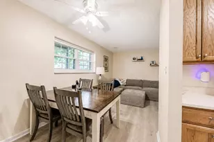 511 Broadway Ave, Mattoon, IL 61938 - Photo 9
