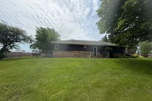 1698 E 950th Rd, Tonica, IL 61370 - Photo 3