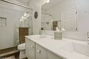 1245 N Orleans St, Chicago, IL 60610 - Photo 11