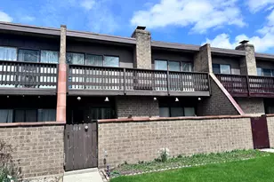 804 Kenneth Cir, Elgin, IL 60120 - Photo 1