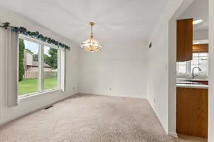 2412 Stillwater Dr, Champaign, IL 61821 - Photo 11