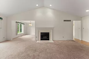 2412 Stillwater Dr, Champaign, IL 61821 - Photo 7