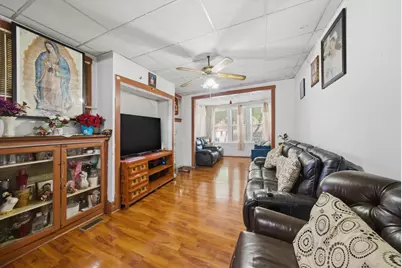 2736 W Francis Place, Chicago, IL 60647 - Photo 3