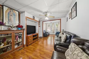 2736 W Francis Pl, Chicago, IL 60647 - Photo 3