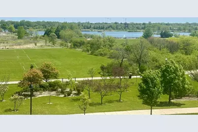2004 Patriot Boulevard, Glenview, IL 60026 - Photo 3