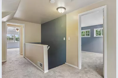 409 Hubbard Avenue, Elgin, IL 60123 - Photo 19