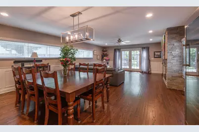 586 Earl Drive, Northfield, IL 60093 - Photo 7