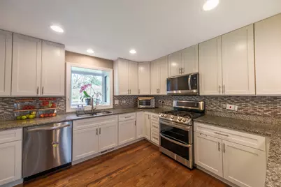 586 Earl Drive, Northfield, IL 60093 - Photo 3