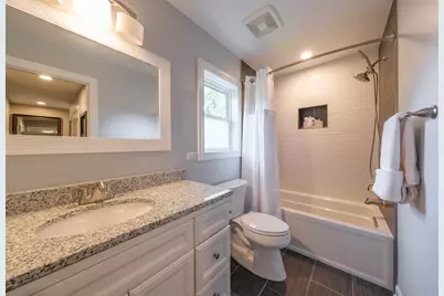 586 Earl Drive, Northfield, IL 60093 - Photo 17