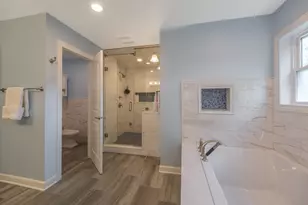 586 Earl Dr, Northfield, IL 60093 - Photo 15