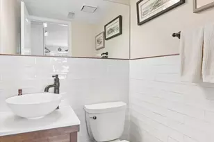 2026 N Charter Point Dr, Arlington Heights, IL 60004 - Photo 9