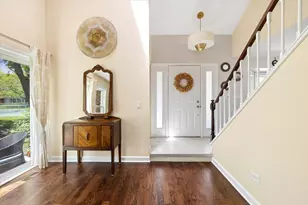 2026 N Charter Point Dr, Arlington Heights, IL 60004 - Photo 5