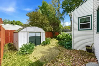 105 E Main Street, Yorkville, IL 60560 - Photo 5