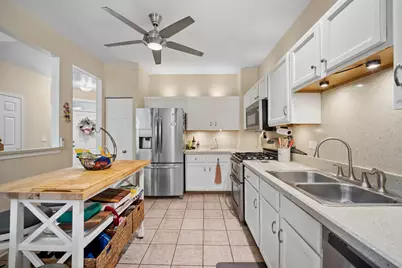 516 King Avenue, East Dundee, IL 60118 - Photo 9