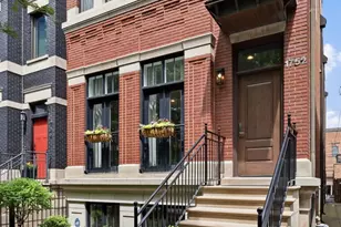 1752 W Erie St, Chicago, IL 60622 - Photo 1