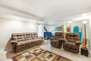 2101 Timber Ln, Wheaton, IL 60189 - Photo 15