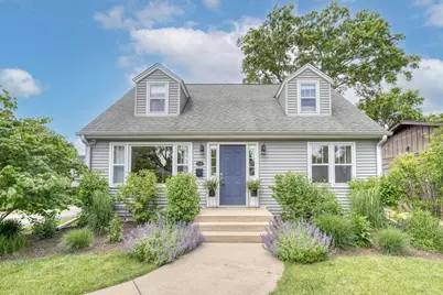 624 N Lincoln Avenue, Geneva, IL 60134 - Photo 1