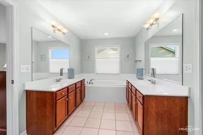 390 Bloomfield Circle E, Oswego, IL 60543 - Photo 17