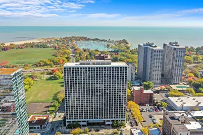 4343 N Clarendon Avenue #1408, Chicago, IL 60613 - Photo 1