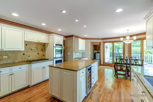 3944 Lakeview Ct, Long Grove, IL 60047 - Photo 13