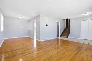 16544 Prairie Ave, South Holland, IL 60473 - Photo 3