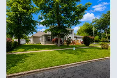 831 E 5th Street, Centralia, IL 62801 - Photo 11