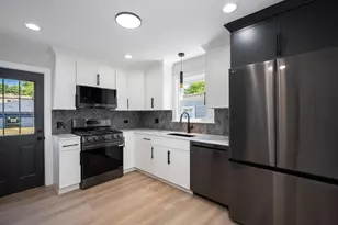 3836 W 110th Pl, Chicago, IL 60655 - Photo 9