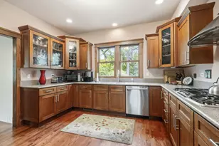 1021 N Sheridan Rd, Waukegan, IL 60085 - Photo 3