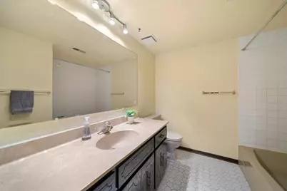 525 Cumnor Road #204, Westmont, IL 60559 - Photo 17