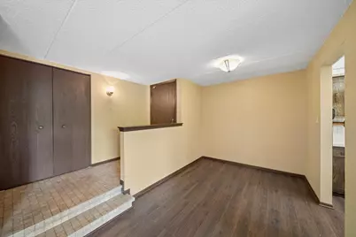 525 Cumnor Road #204, Westmont, IL 60559 - Photo 3
