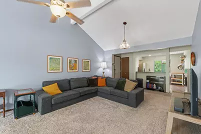 2155 Harbortown Circle #2155, Champaign, IL 61821 - Photo 7