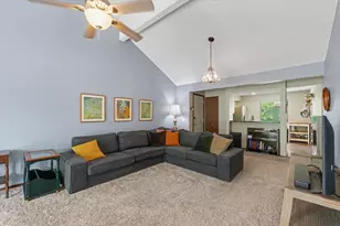 2155 Harbor Town Cir, Champaign, IL 61821 - Photo 7