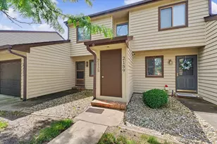 2155 Harbor Town Cir, Champaign, IL 61821 - Photo 3