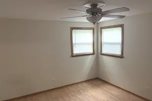 5457 W Edmunds St, Chicago, IL 60630 - Photo 9