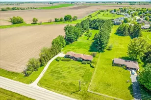 9640 Cunningham Rd, Winnebago, IL 61088 - Photo 43