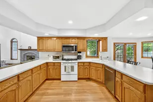 8127 Abbey Rd, Tinley Park, IL 60477 - Photo 11