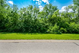 7381 English Oak Ln, Spring Grove, IL 60081 - Photo 1