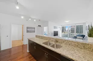 123 S Green St, Chicago, IL 60607 - Photo 5