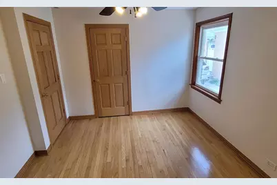 2067 Sherwin Avenue, Des Plaines, IL 60018 - Photo 19