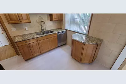 2067 Sherwin Avenue, Des Plaines, IL 60018 - Photo 13