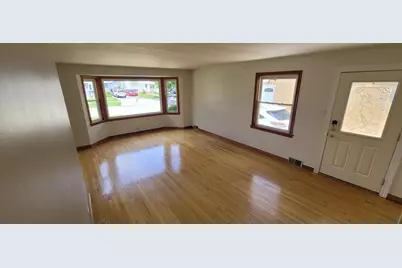 2067 Sherwin Avenue, Des Plaines, IL 60018 - Photo 9