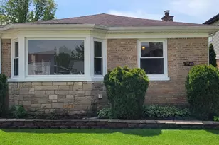 2067 Sherwin Ave, Des Plaines, IL 60018 - Photo 3
