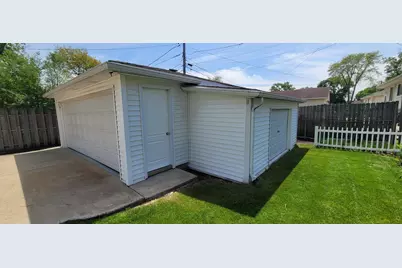 2067 Sherwin Avenue, Des Plaines, IL 60018 - Photo 29