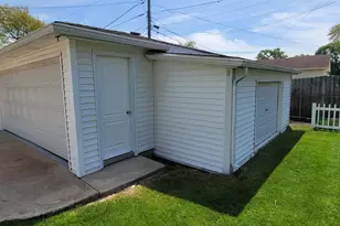 2067 Sherwin Ave, Des Plaines, IL 60018 - Photo 29