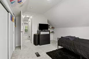 1012 Leith Ave, Waukegan, IL 60085 - Photo 11
