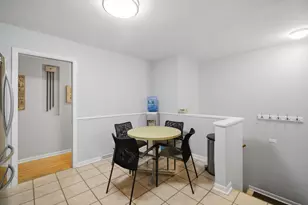 1242 Arbor Ave, Highland Park, IL 60035 - Photo 7